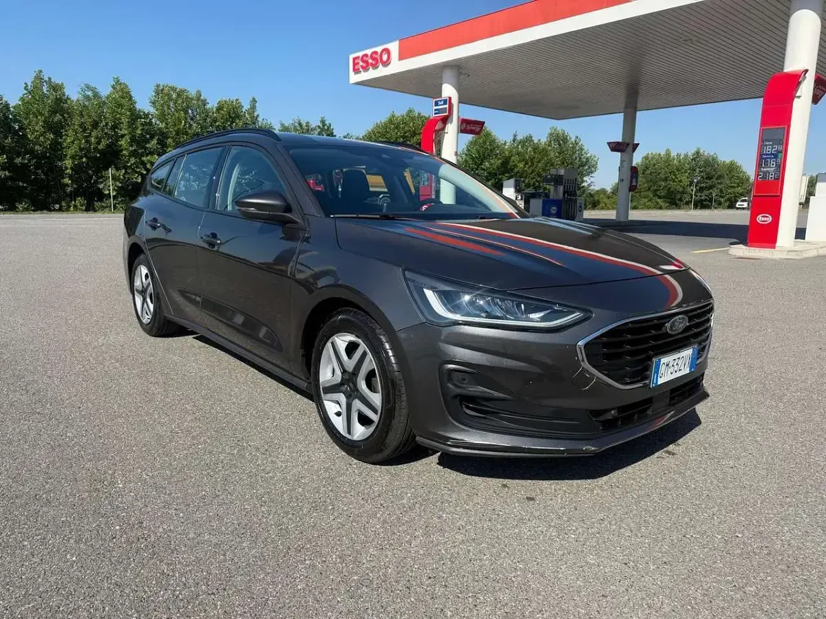 Usata Ford Focus Business Edition 120 CV (88 kW) 2023 Grigio Station wagon