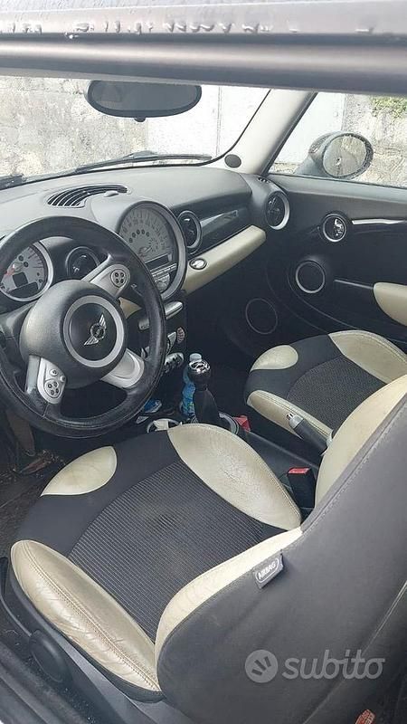 Usata Mini Cooper D 2007 Grigio Utilitaria