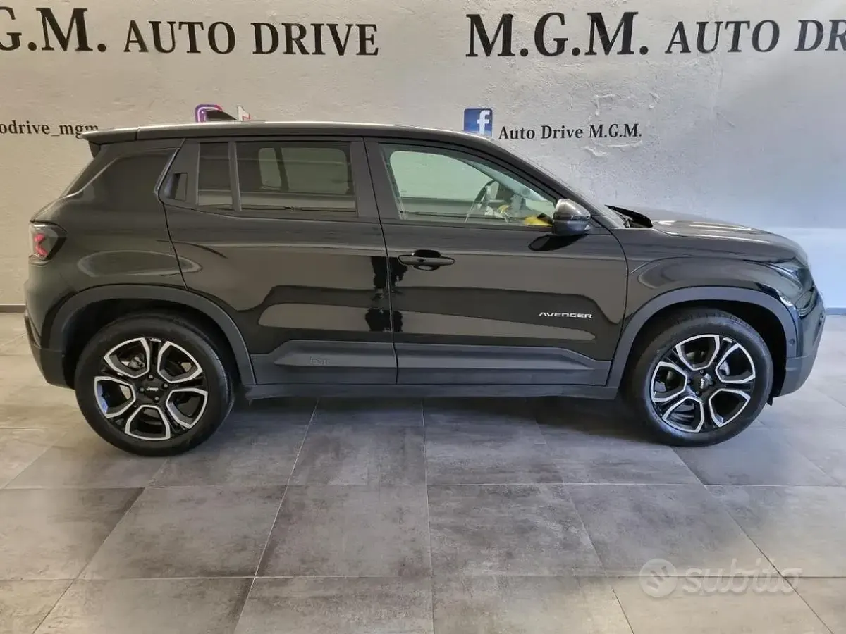 Usata Jeep Avenger Summit 101 CV (74 kW) 2023 Nero SUV