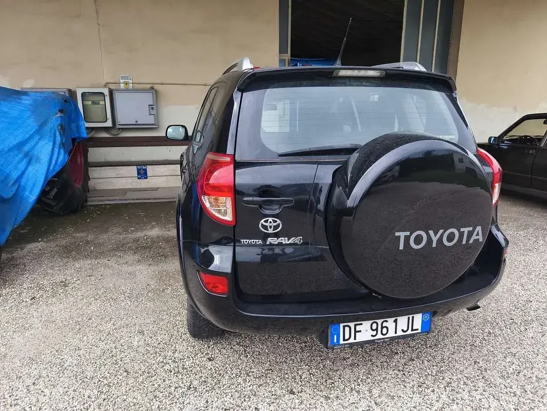 Usata Toyota RAV4 Plus 177 CV (130 kW) 2007 SUV