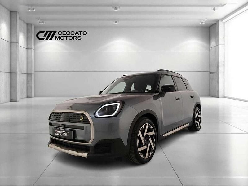 Usata Mini Cooper S Countryman Favoured 230 kW (313 CV) 2024 Smokey green SUV
