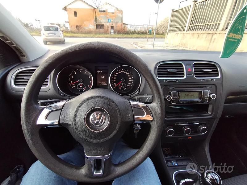 Usata VW Golf VI 102 CV (75 kW) 2009 Nero Utilitaria