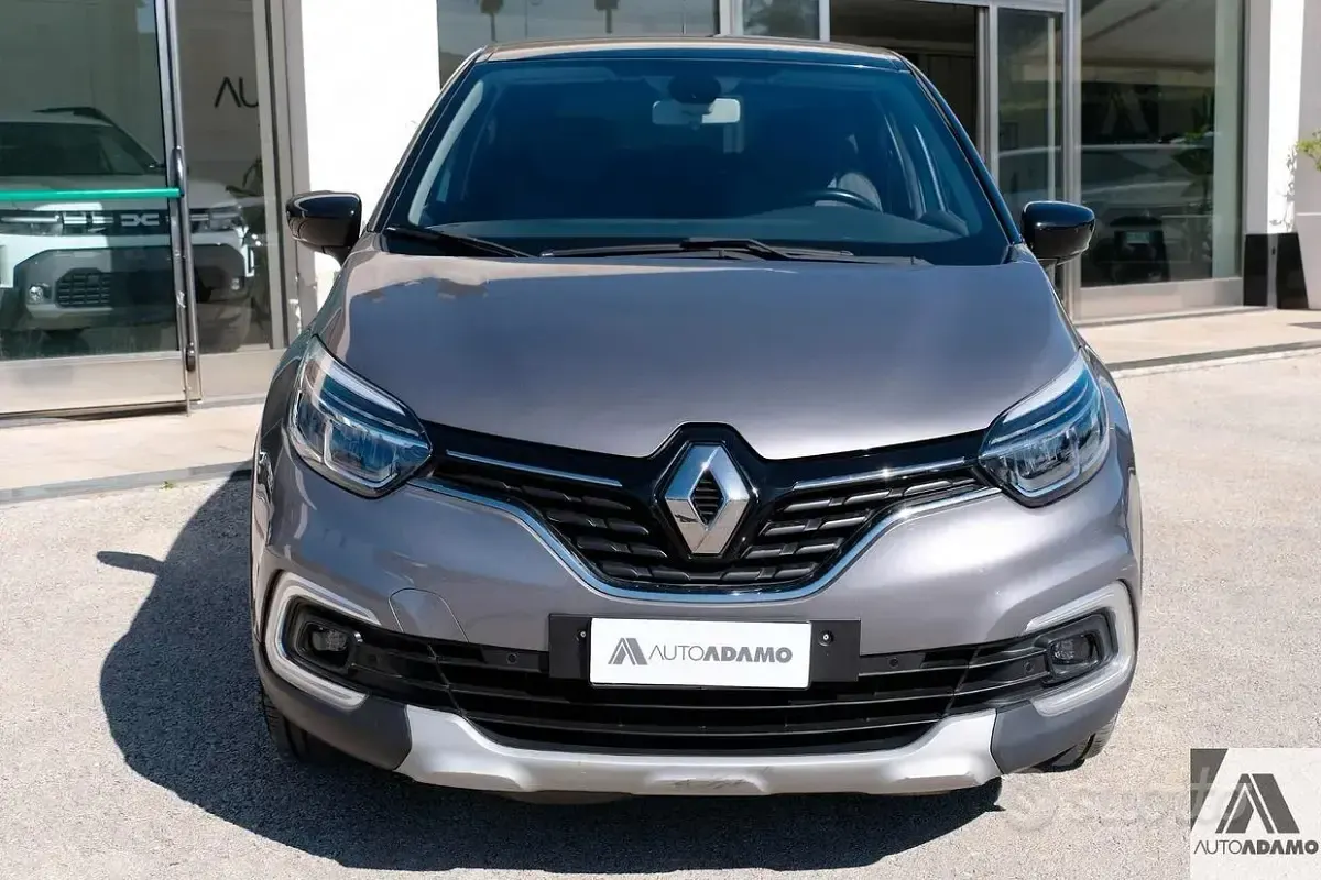 Usata Renault Captur 90 CV (66 kW) 2019 Grigio SUV