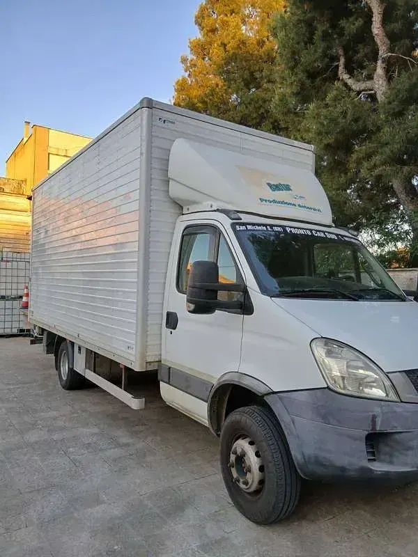 Usata Iveco Daily 177 CV (130 kW) 2011 Bianco Furgone