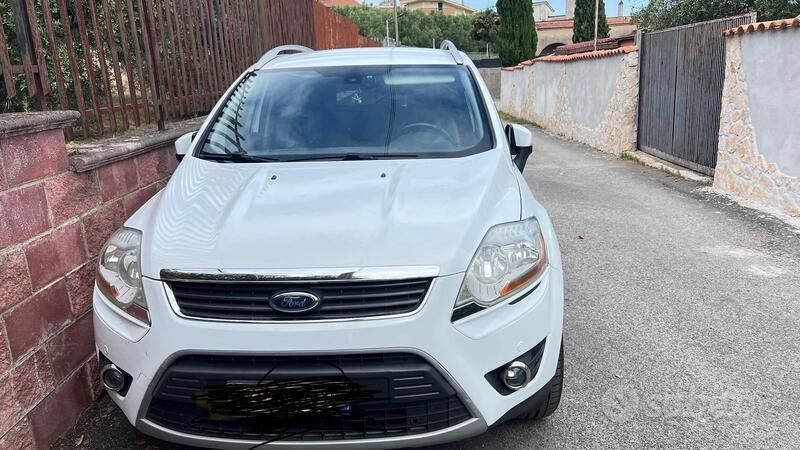 Usata Ford Kuga 163 CV (119 kW) 2012 Bianco SUV