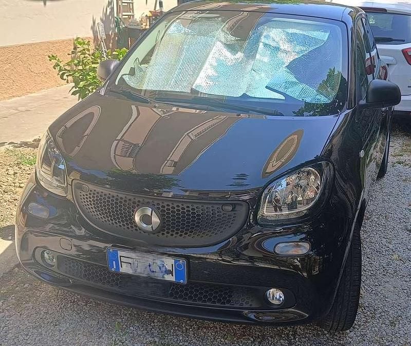 Usata Smart ForFour Prime 71 CV (52 kW) 2018 Nero Utilitaria