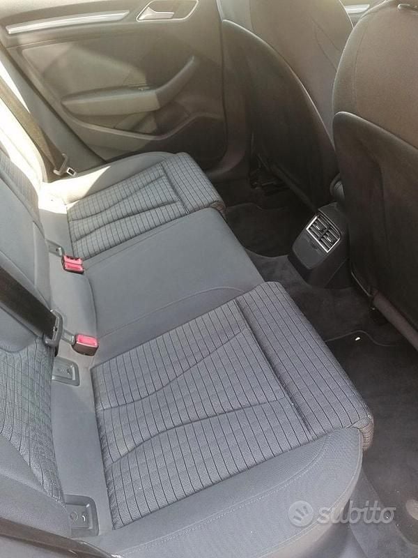 Usata Audi A3 150 CV (110 kW) 2015 Grigio