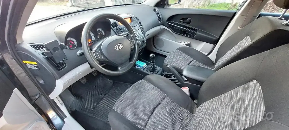 Usata Kia Ceed 126 CV (92 kW) 2009 Utilitaria