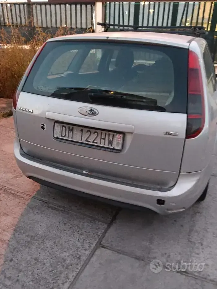 Usata Ford Focus 109 CV (80 kW) 2008 Grigio Station wagon