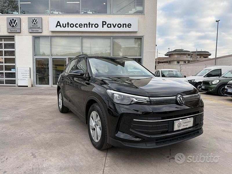 Grenadill black met. Usata 2025 VW Tiguan IQ Drive SUV | 36.900 € (Buon prezzo) - Immagine 1/4