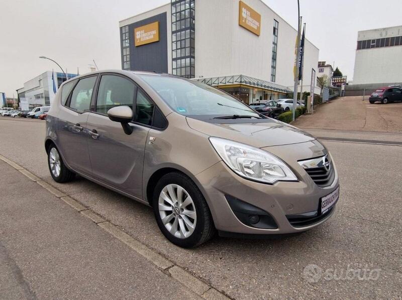 Usato 2013 Opel Meriva 1.2 Diesel 95 CV (5.800 €)