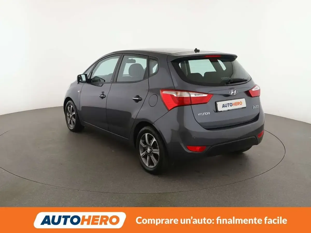 Usata Hyundai i20 125 CV (91 kW) 2019 Grigio Utilitaria