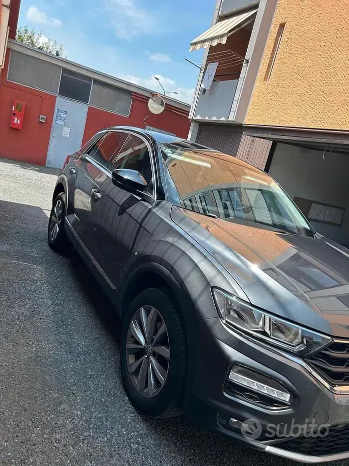 Usata VW T-Roc 116 CV (85 kW) 2020 Grigio SUV