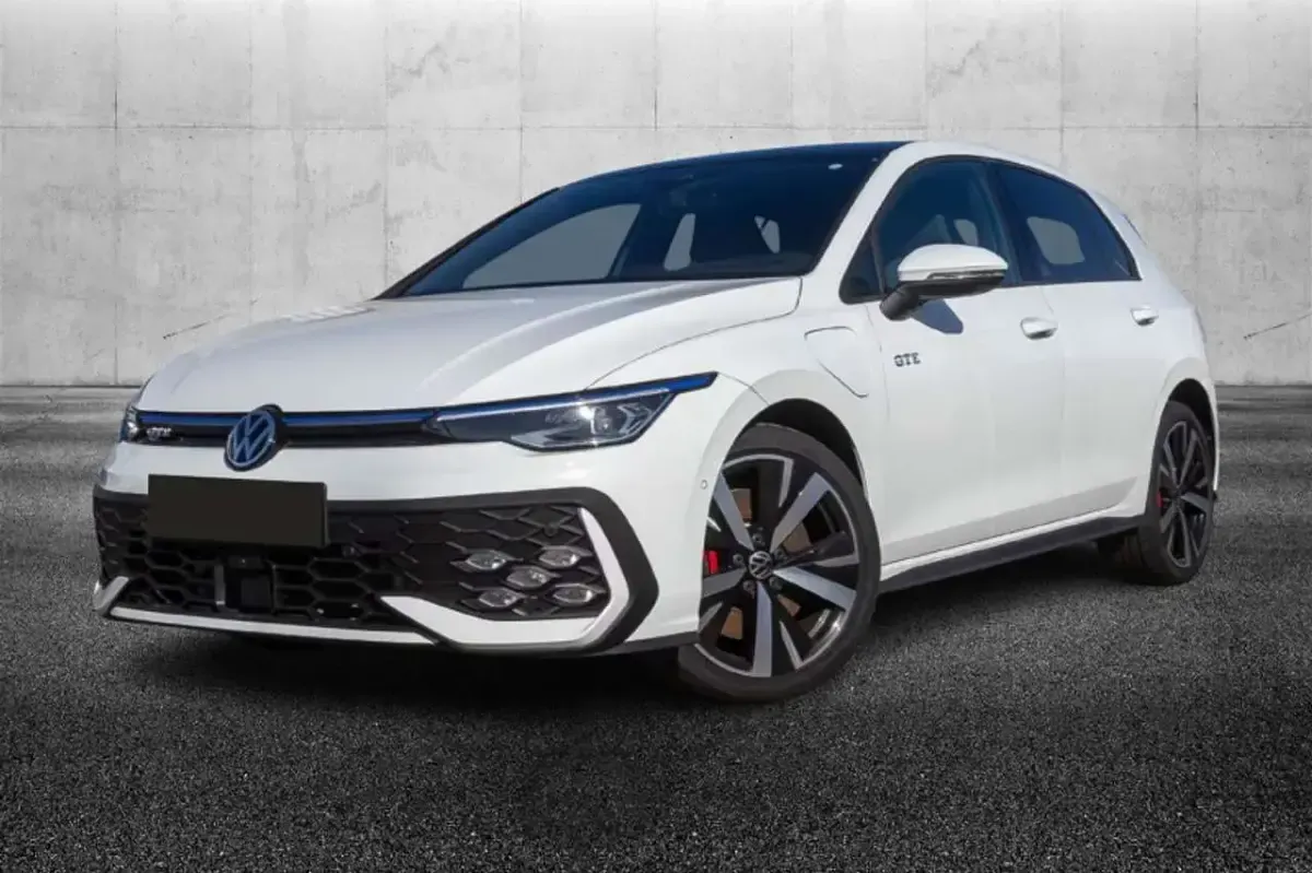 Usata VW Golf VIII GTE 272 CV (200 kW) 2025 Bianco Berlina