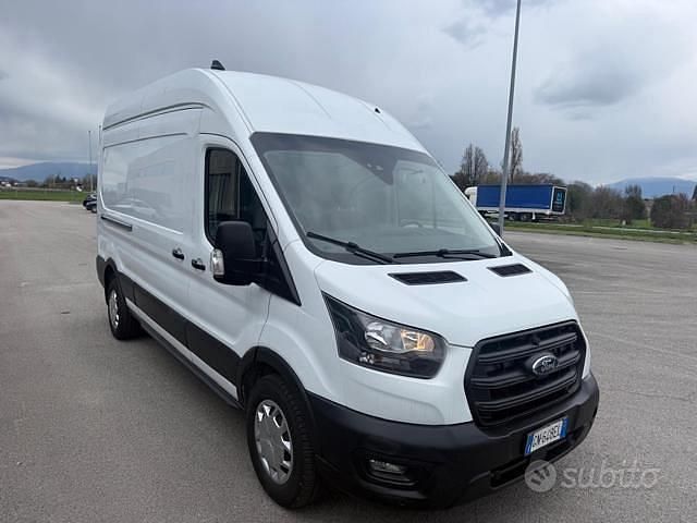 Usado Ford Transit Trend 170 CV (125 kW) 2023 Blanco Berlina