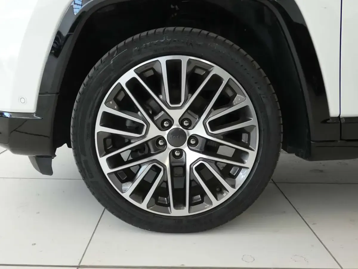 Usata Jeep Compass Summit 131 CV (96 kW) 2025 Bianco SUV