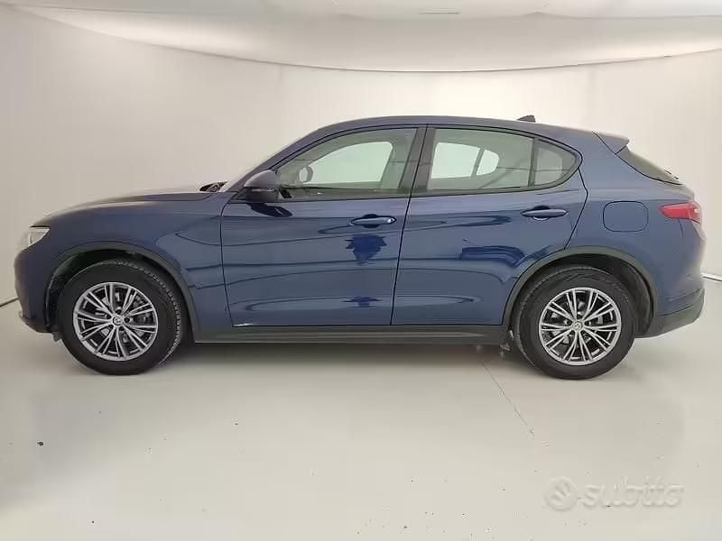 Usata Alfa Romeo Stelvio Executive 210 CV (154 kW) 2018 Blu SUV