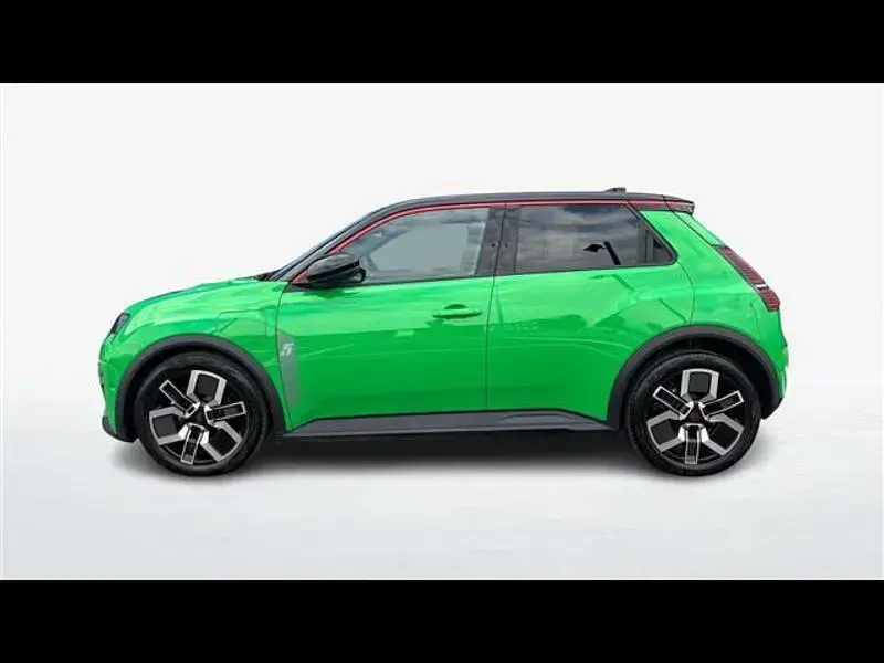 Usata Renault 5 E-Tech Komfort 110 kW (150 CV) 2024 Verde chiaro