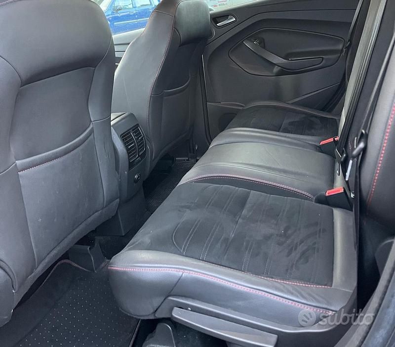 Usado Ford Kuga ST 179 CV (131 kW) 2018 Blanco SUV