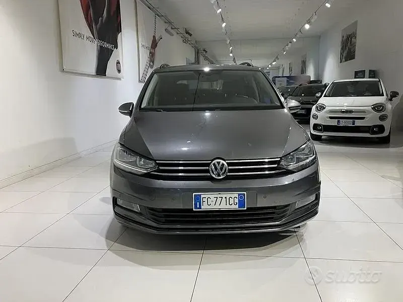 Usata VW Touran Comfortline 150 CV (110 kW) 2016 Grigio Monovolume