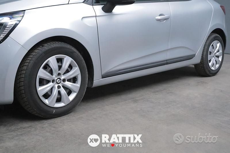 Usata Renault Clio V Life 65 CV (47 kW) 2022 Grigio Berlina