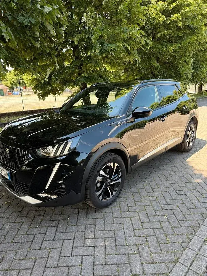 Usata Peugeot 2008 GT-line 131 CV (96 kW) 2020 Nero SUV
