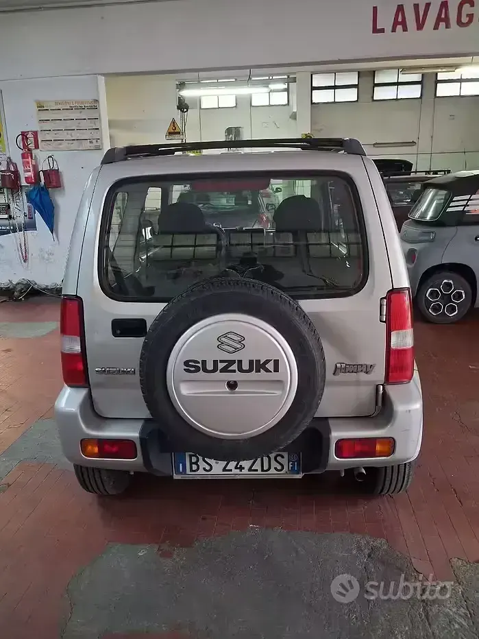 Occasion Suzuki Jimny 80 ch (58 kW) 2001 Gris SUV