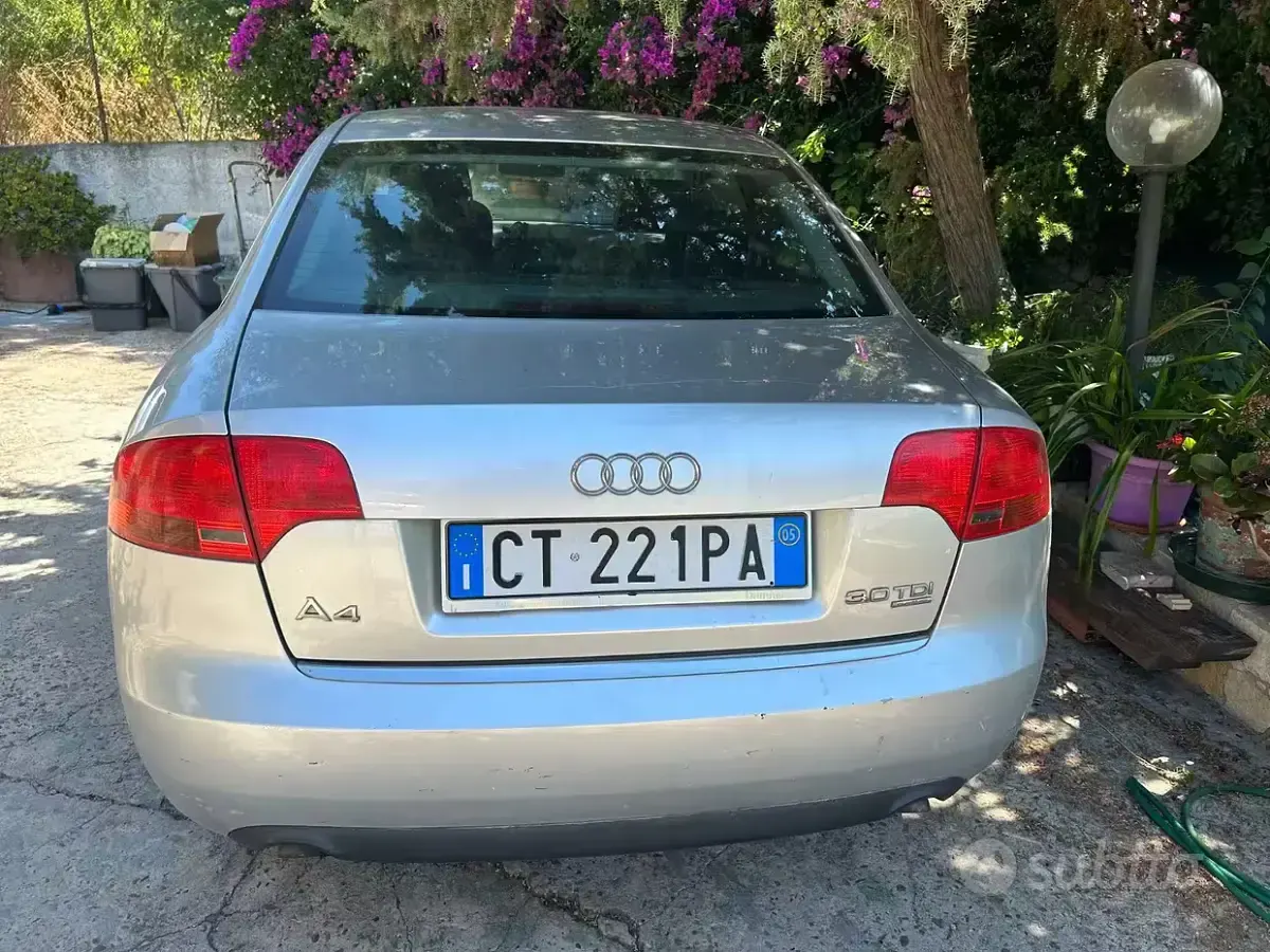 Usata Audi A4 204 CV (150 kW) 2005 Grigio Berlina