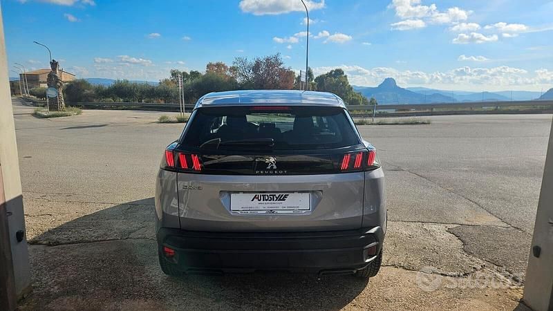 Usata Peugeot 3008 Allure 130 CV (95 kW) 2021 Grigio SUV