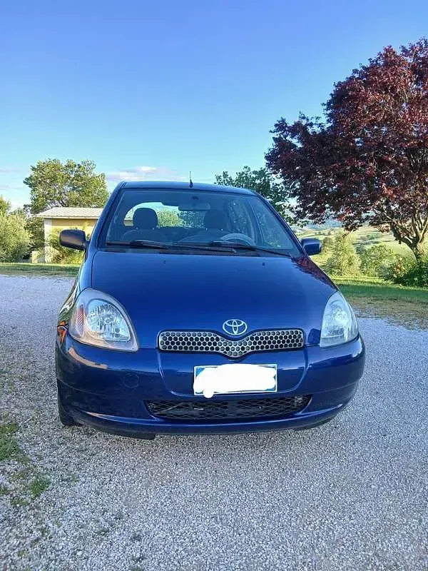 Usata Toyota Yaris 75 CV (55 kW) 2003 Blu/azzurro Utilitaria