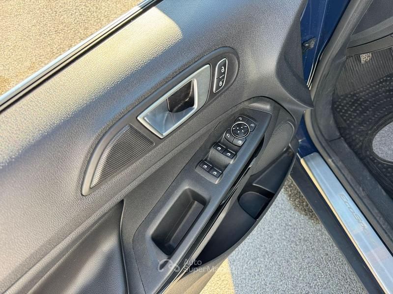 Usata Ford Ecosport Titanium 100 CV (73 kW) 2018 Blu/azzurro SUV