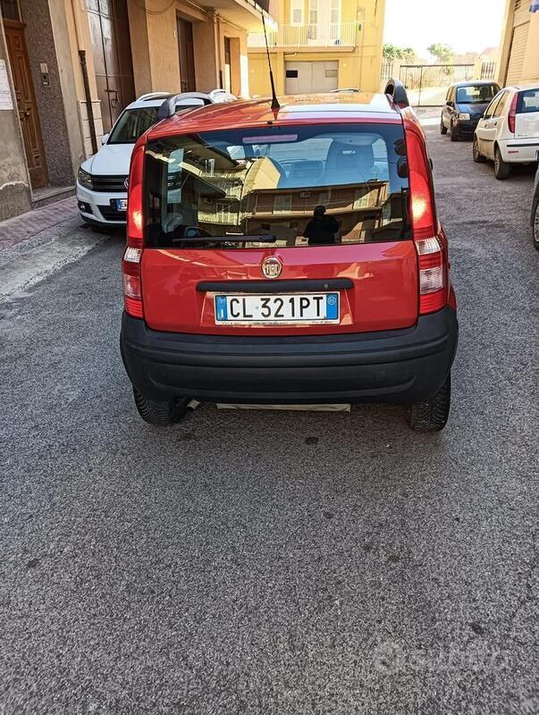 Usato 2005 Fiat Panda 4x4 1.2 Benzin 60 CV (4.500 €)