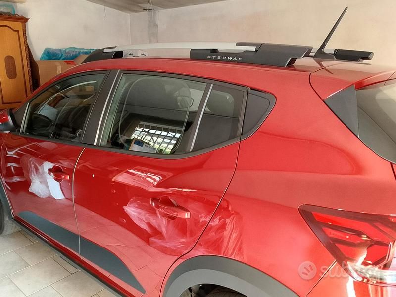 Rosso Usata 2021 Dacia Sandero Comfort Utilitaria | 11.000 € (Ottimo prezzo) - Immagine 1/4