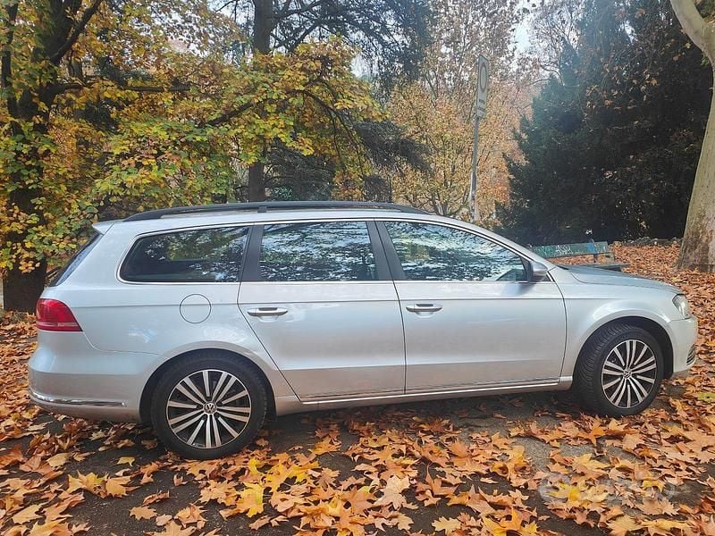 Grigio Usata 2011 VW Passat Comfortline Station wagon | 6400 € - Immagine 1/4