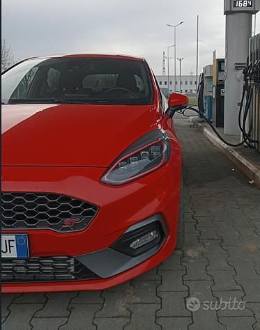 Usata Ford Fiesta ST 230 CV (169 kW) 2019 Rosso Berlina