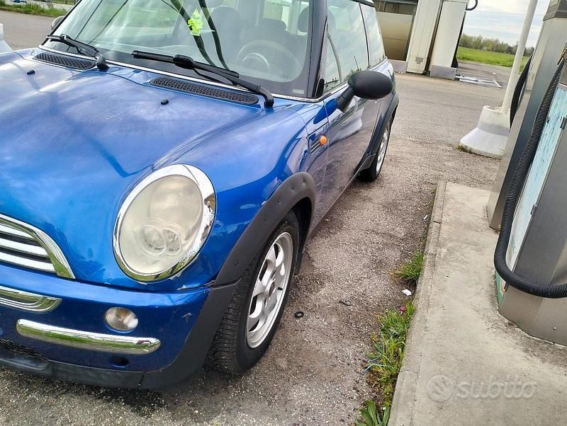 Usata Mini Cooper 116 CV (85 kW) 2006 Blu Utilitaria