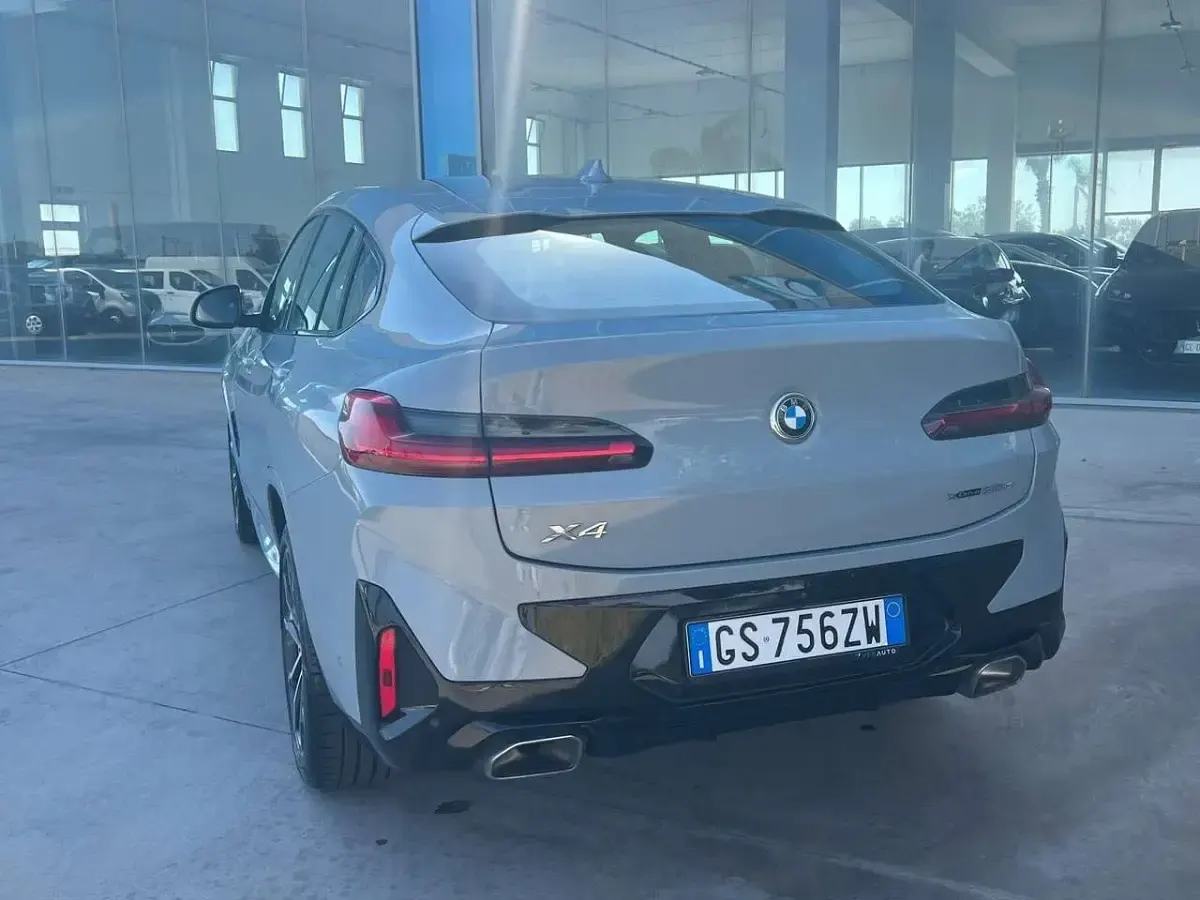 Usata BMW X4 M Sport 190 CV (139 kW) 2024 Grigio SUV