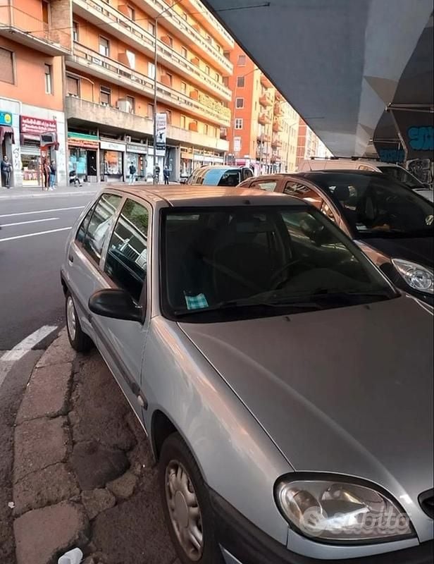 Usata Citroën Saxo 75 CV (55 kW) 2001 Utilitaria