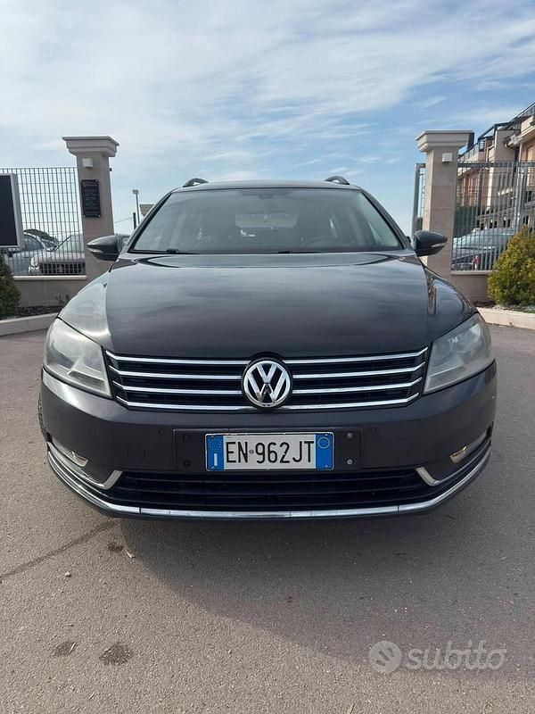 Usata VW Passat Comfortline 105 CV (77 kW) 2012 Blu Station wagon