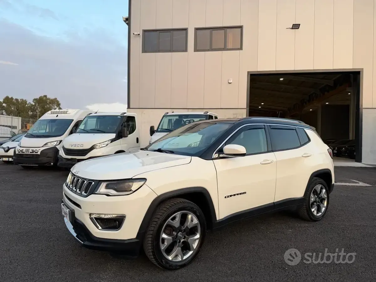 Usata Jeep Compass Limited 120 CV (88 kW) 2018 Beige SUV