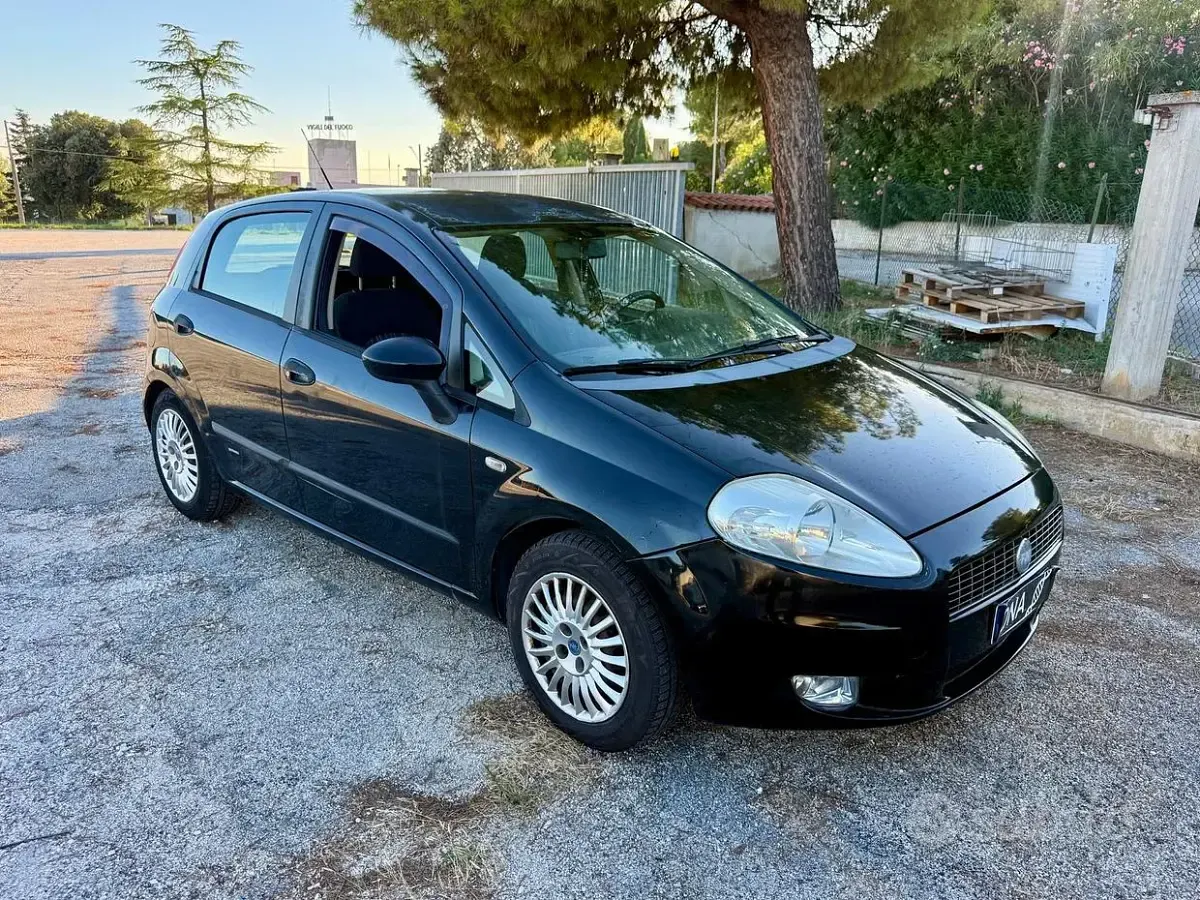 Usata Fiat Grande Punto 60 CV (44 kW) 2007 Utilitaria