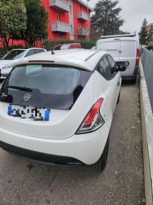 Usata Lancia Ypsilon S 69 CV (50 kW) 2018 Utilitaria