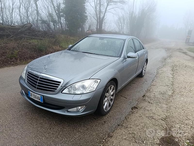 Grigio Usata 2008 Mercedes S320 Tre volumi | 7000 € (Super prezzo) - Immagine 1/4