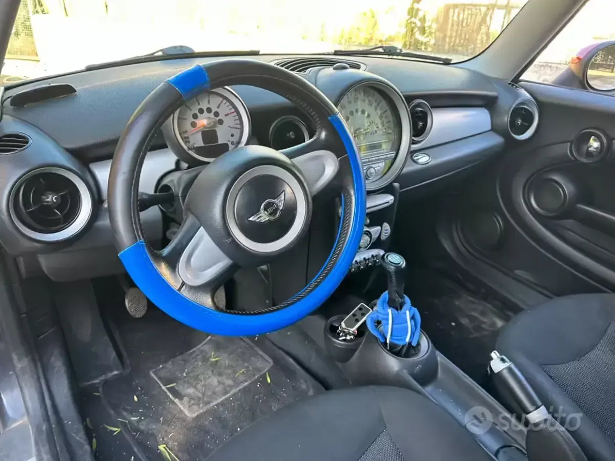 Usata Mini Cooper 109 CV (80 kW) 2008 Nero Utilitaria