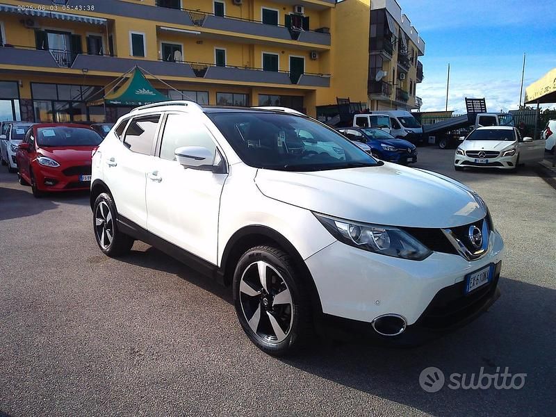 Usata Nissan Qashqai Tekna 110 CV (80 kW) 2014 Bianco SUV