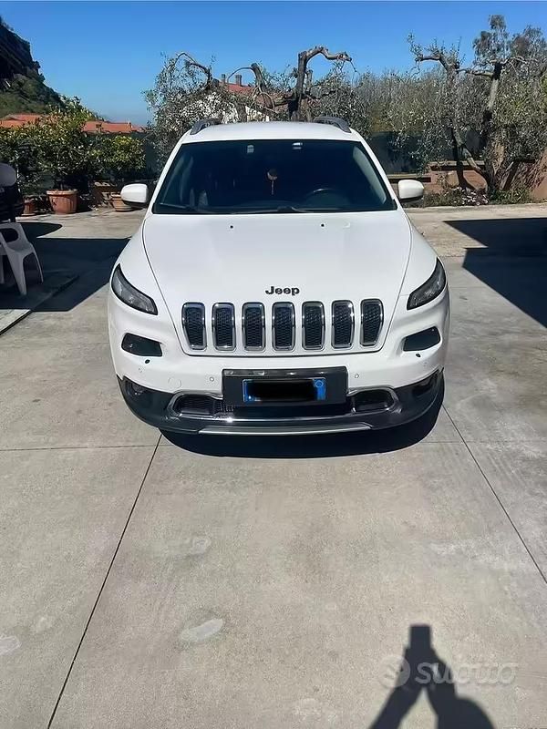 Usata Jeep Cherokee Limited 140 CV (102 kW) 2015 Bianco SUV