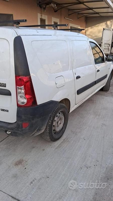 Usata Dacia Logan 70 CV (51 kW) 2010 Bianco Monovolume