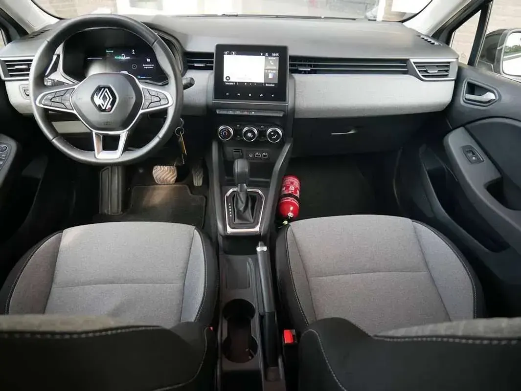 Usata Renault Clio V Techno 91 CV (66 kW) 2024 Grigio Berlina
