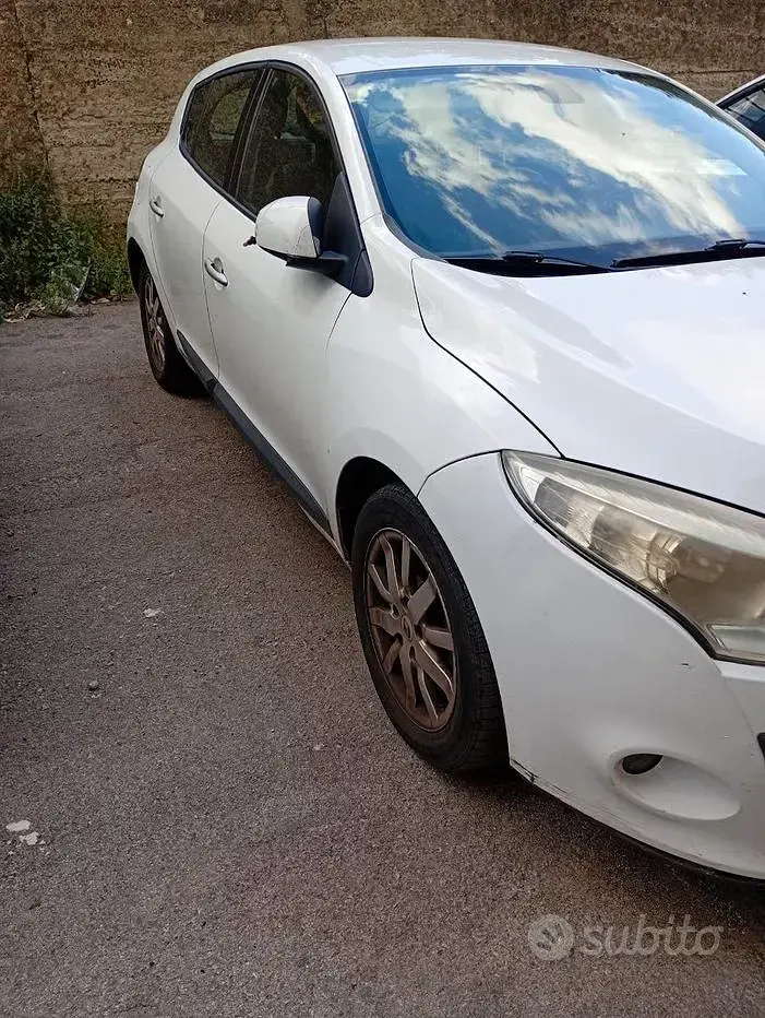 Usata Renault Mégane III 110 CV (80 kW) 2009 Bianco Berlina