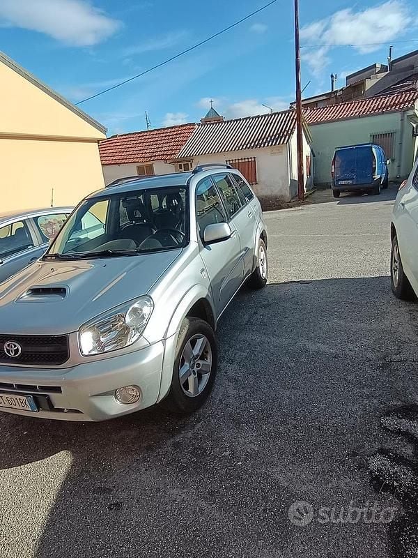 Gebraucht Toyota RAV4 128 PS (94 kW) 2005 Grau SUV
